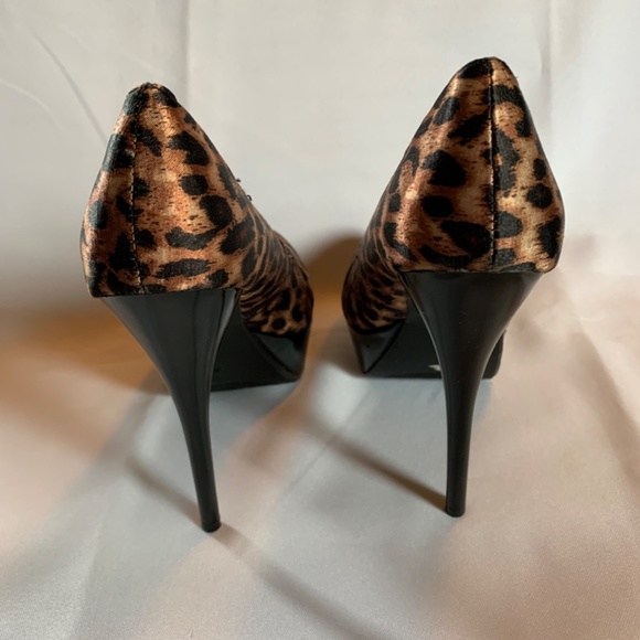 Gorgeous Rouge Helium Leopard Print Heels / Stilettos! - Picture 5 of 7